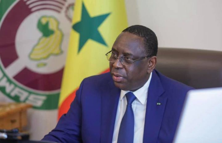 La transition Guinéenne va certainement prendre une empleure qui servira su chaud soufle à la junte au pouvoir. Pour le président Macky Sall,