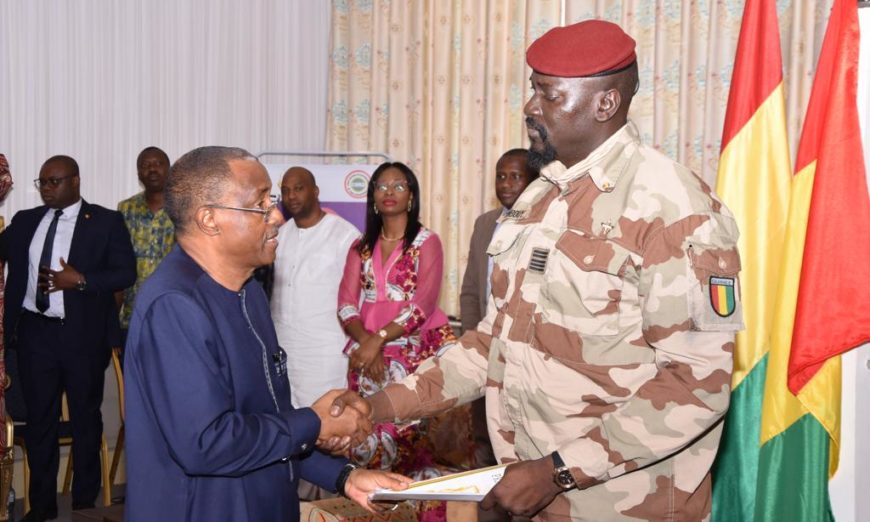 Le 5 septembre 2021, l’armée Guinéenne, regroupée au sein du Comité National de Rassemblement pour le Développement (CNRD), sous votre ...