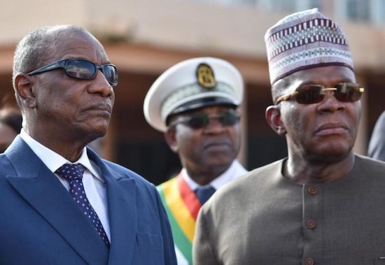 Dans une exclusivité de nos confrères d'africaguinee.com, l’ancien président guinéen, chassé du Pouvoir le 05 septembre dernier, et les pilie