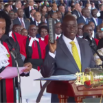 William Ruto a prêté serment mardi pour devenir officiellement le cinquième président du Kenya lors d’une cérémonie riche en couleurs à laqu